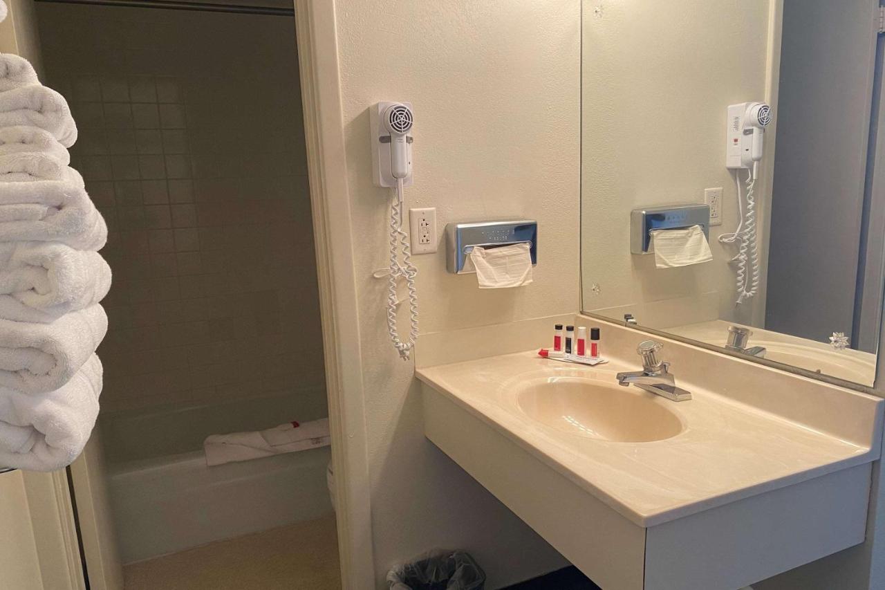 Travelodge By Wyndham Powell Ngoại thất bức ảnh