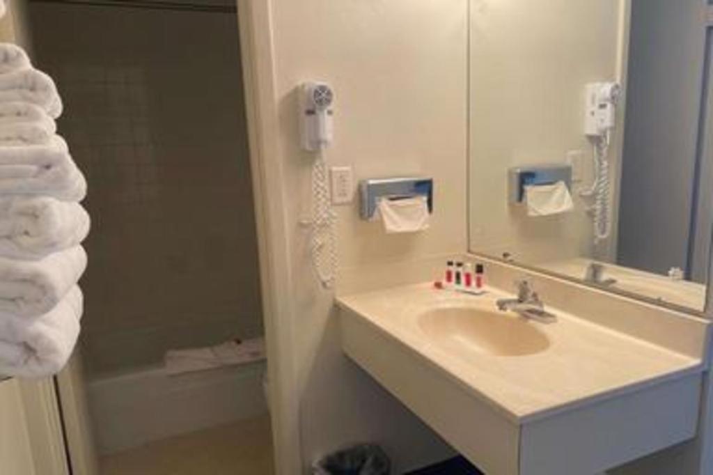 Travelodge By Wyndham Powell Ngoại thất bức ảnh